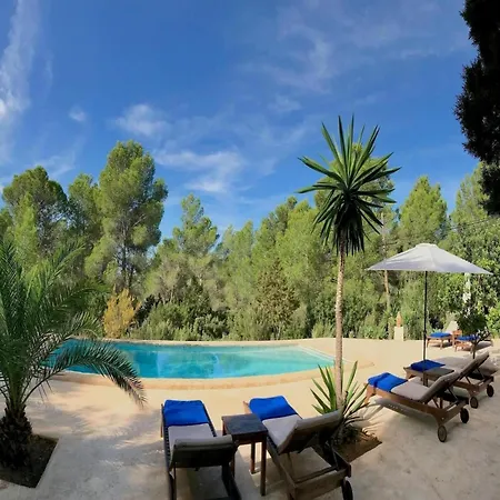 With Private Pool Holiday home *
