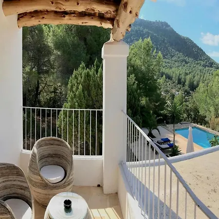 With Private Pool *